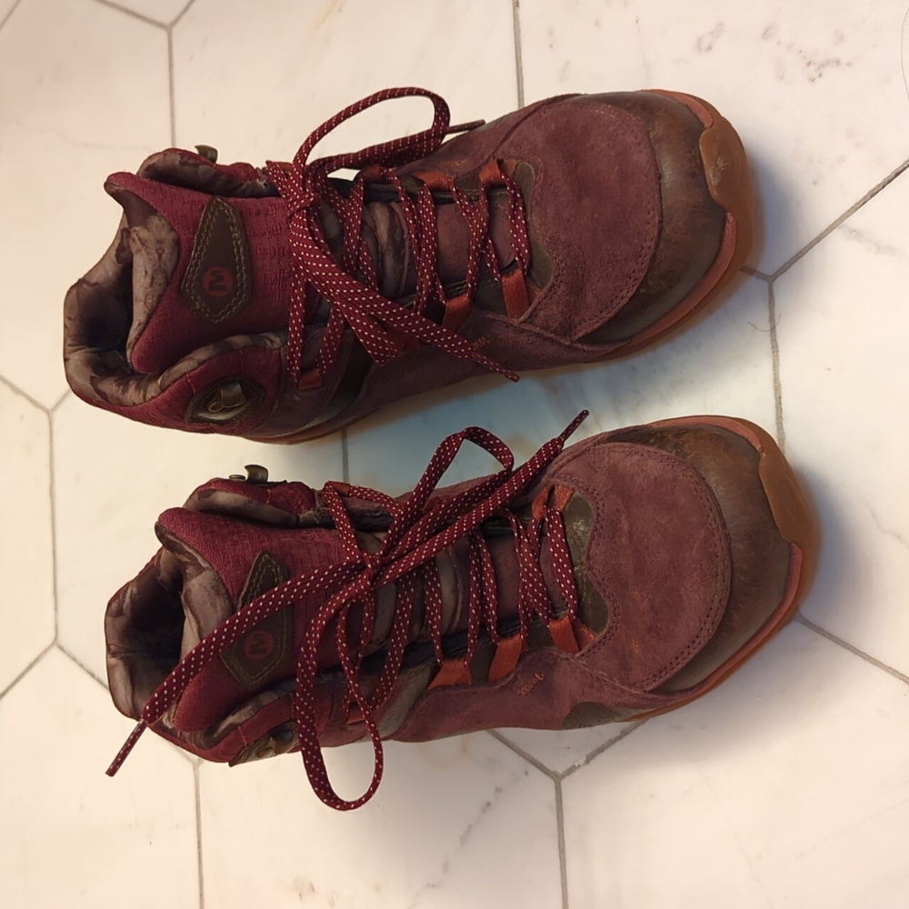 MERRELL Women's Fluorecein Mid Waterproof Hiking Boots, Plum Red, 7.5